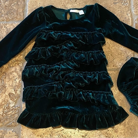 CAMILLA Girls Baby 2-Piece Green Velvet Ruffled Dress Size 24M - Picture 2 of 7